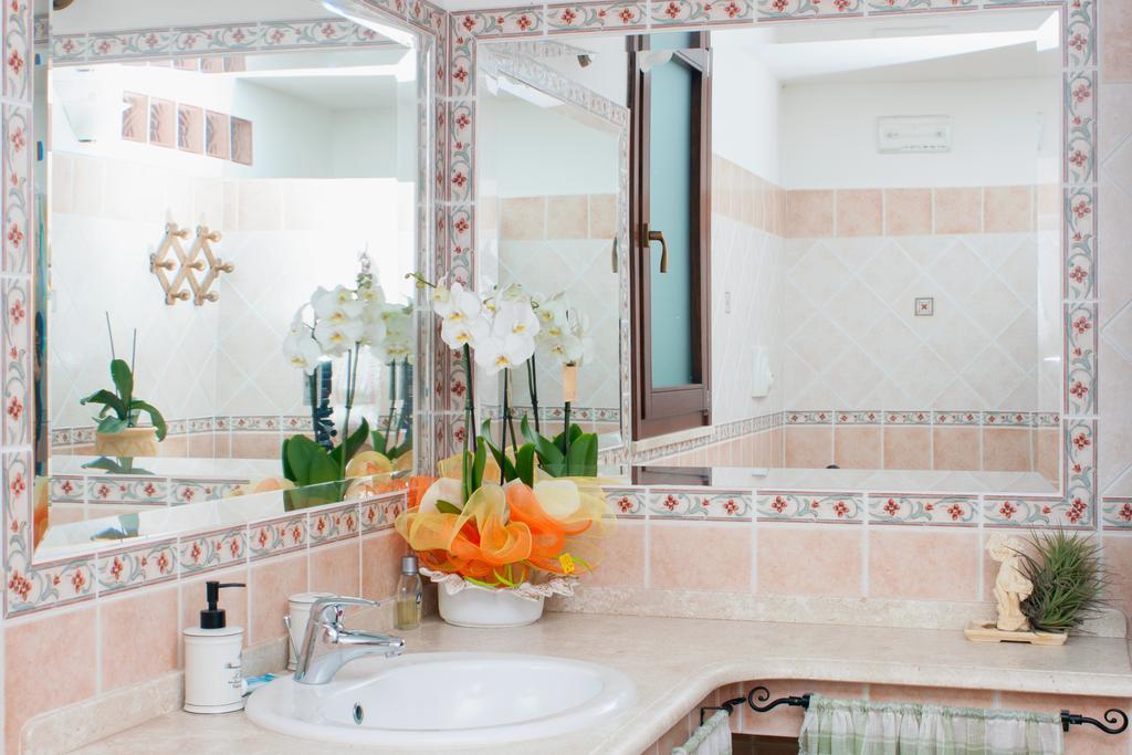 Il Vecchioliveto Di Ornella Bed & Breakfast Marrubiu Ruang foto