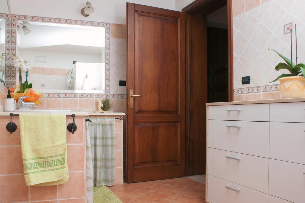 Il Vecchioliveto Di Ornella Bed & Breakfast Marrubiu Ruang foto