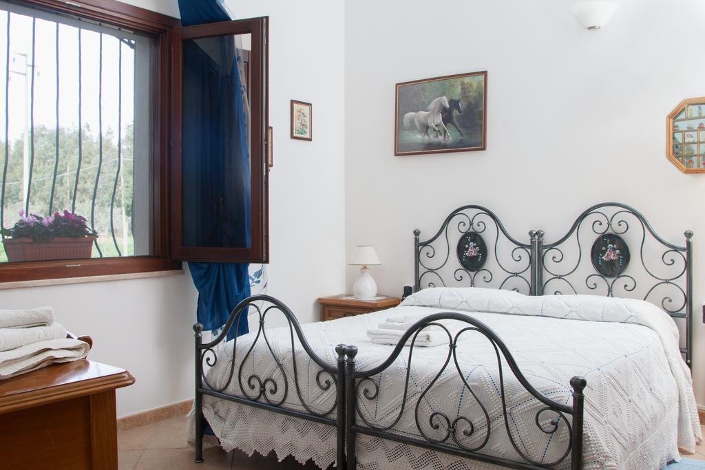 Il Vecchioliveto Di Ornella Bed & Breakfast Marrubiu Bagian luar foto