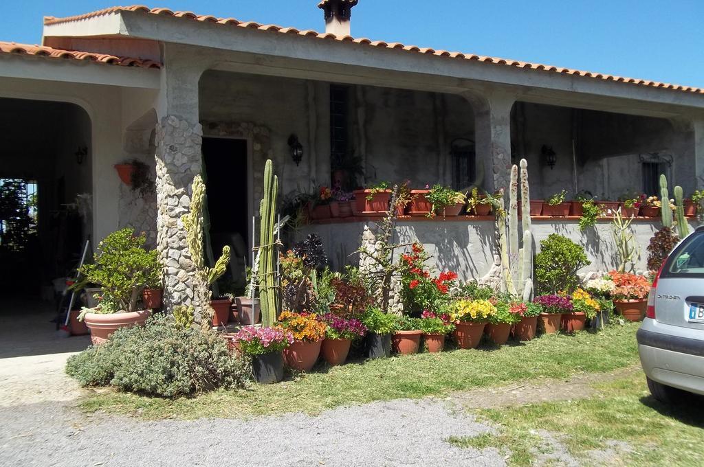 Il Vecchioliveto Di Ornella Bed & Breakfast Marrubiu Bagian luar foto